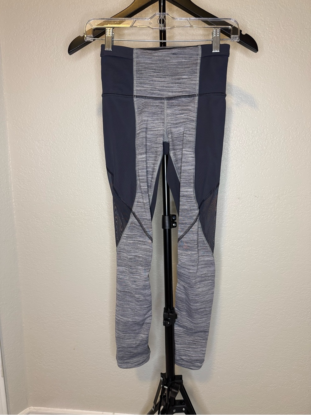 Lululemon Run: Pace Crop, Black Heathered Gray Color Block, Size 2